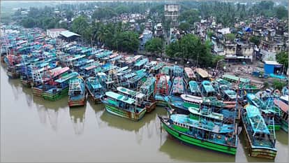 Chennai IMD issues yellow alert for multiple TN district, Ditwah to reach north TN, Puducherry by early Nov 30