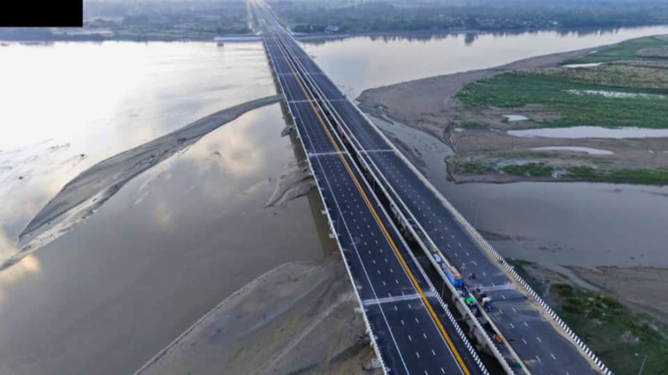 Ganga Expressway Nears Completion: Trial Run in December, Inauguration Expected in January 2026