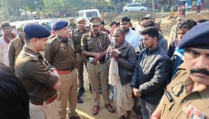 Hardoi DJ operator  murdered in dispute over DJ operation grooms brother in law shot him SP inspects scene