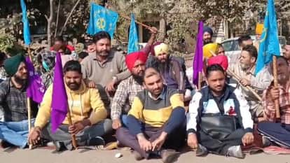 PUNBUS-PRTC strike after Union leaders arrested bus stands closed in Punjab