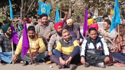 PUNBUS-PRTC strike after Union leaders arrested bus stands closed in Punjab