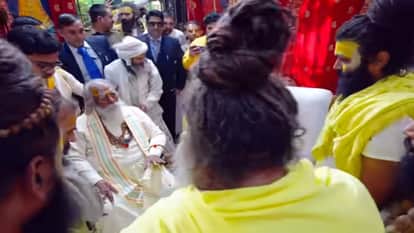 Mahant Nritya Gopaldas Visits Vrindavan Ashram Warm Welcome by Saint Premanand