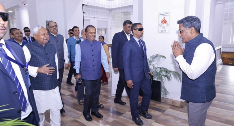 Bihar: मुख्यमंत्री नीतीश कुमार ने मुख्य सचिवालय का औचक निरीक्षण, साफ-सफाई और अनुशासन पर दिया जोर