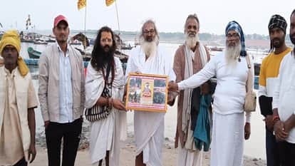 Panchkoshi Parikrama concludes at Sangam beach, calls for liberation of mythological Hans Tirtha