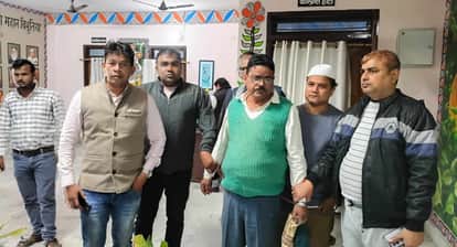 Major vigilance action in Hasanpura, revenue employee arrested while taking bribe of Rs 15,000