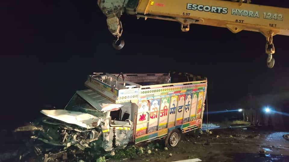 Six people died in a road accident in Sambhal