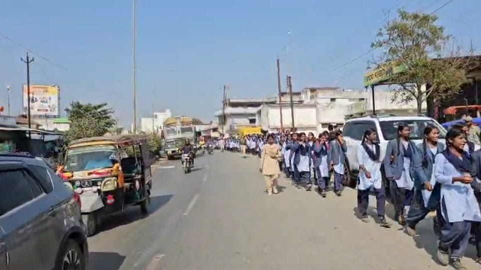 Minor students took to the streets district court took cognizance in Kondagaon