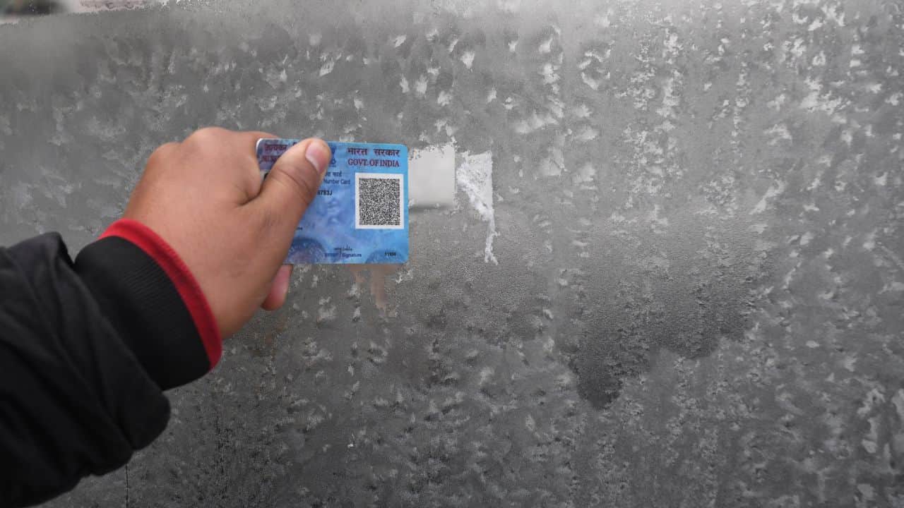 Cold breaks 18-year record in Srinagar and Qazigund
