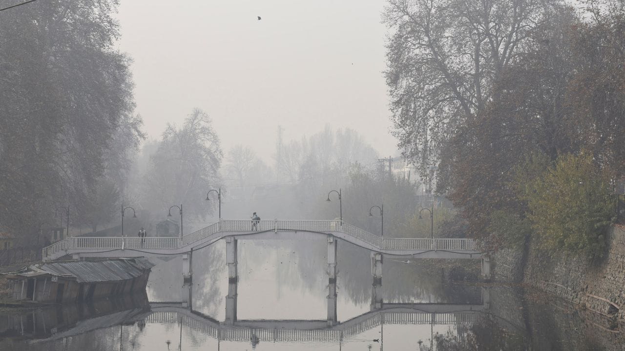 Cold breaks 18-year record in Srinagar and Qazigund