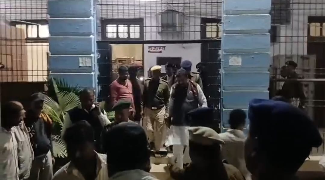 Bihar News: Anant Singh foe surrenders; Lallu Mukhiya contesting on Lalu Yadav's RJD ticket surrenders