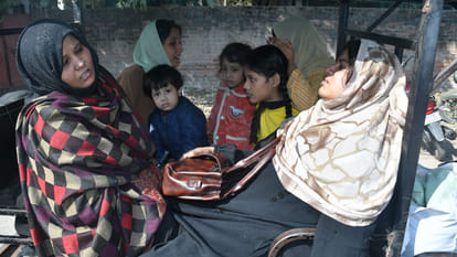 Kanpur: woman crossing the road was crushed by a truck, sparking uproar and stone pelting
