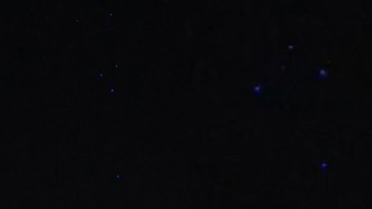 People were frightened by the blue lights, a mysterious sight appeared in the sky for 15 minutes in Gorakhpur