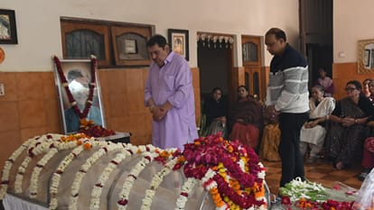 Tribute to Shriprakash Jaiswal Raja Murad said he was my close friend Satish Mahana called him strong leader