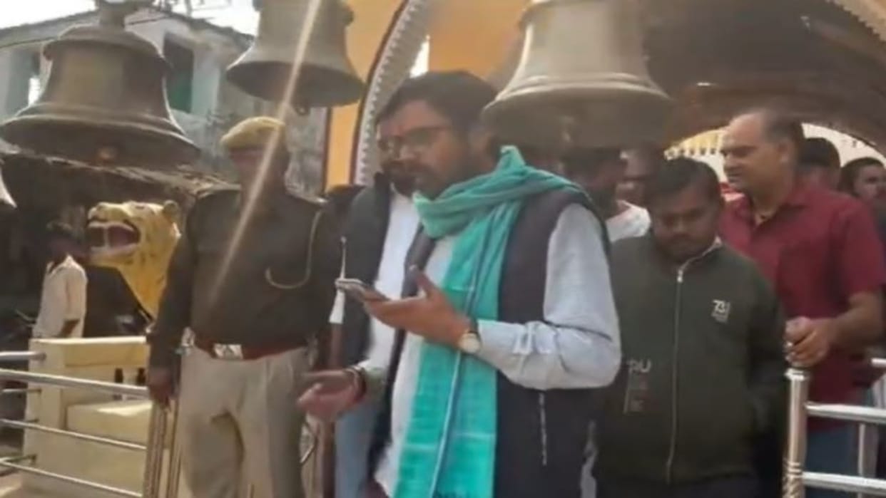 Baran News: Theft Reported at Temple Opposite Police Station,MLA Expresses Anger and Scolds Officer Over Phone