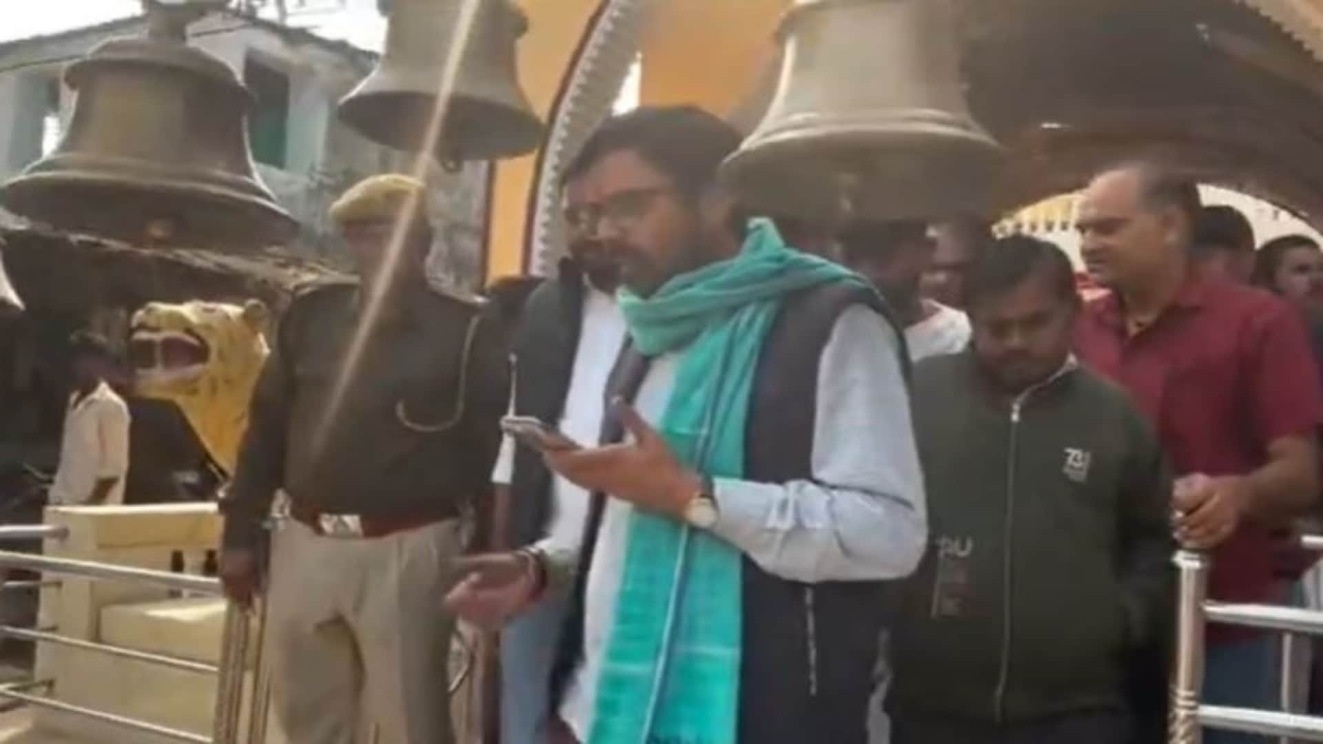 माताजी के मंदिर में चोरी को लेकर विधायक ने फोन पर एएसपी को लगाई फटकार