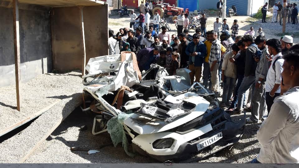 Seven people died after dumper and gravel fell on car on Delhi-Dehradun Expressway postmortem report released