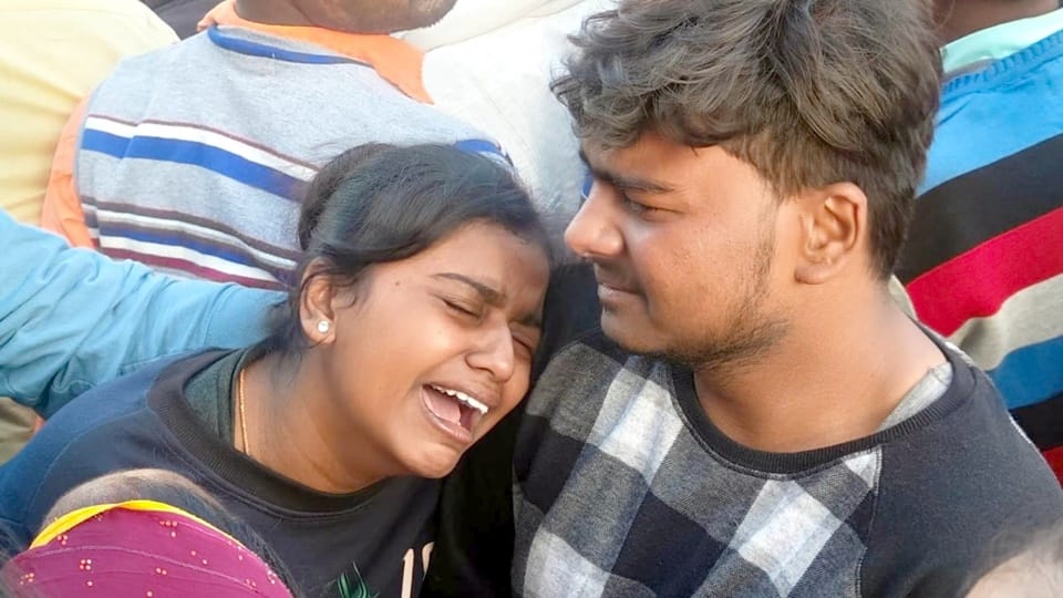 Six members of a family died in an accident on the Ganga Expressway in Sambhal