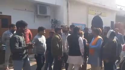 Attempt to spoil atmosphere by throwing meat in front of a religious place in Meerut
