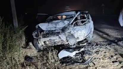 Bhopal News: Five friends returning from a wedding died in a car accident