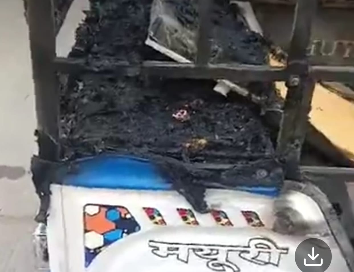 Indore: Mother and daughter injured in Indore after e-rickshaw battery explodes, driver also suffers burn inju