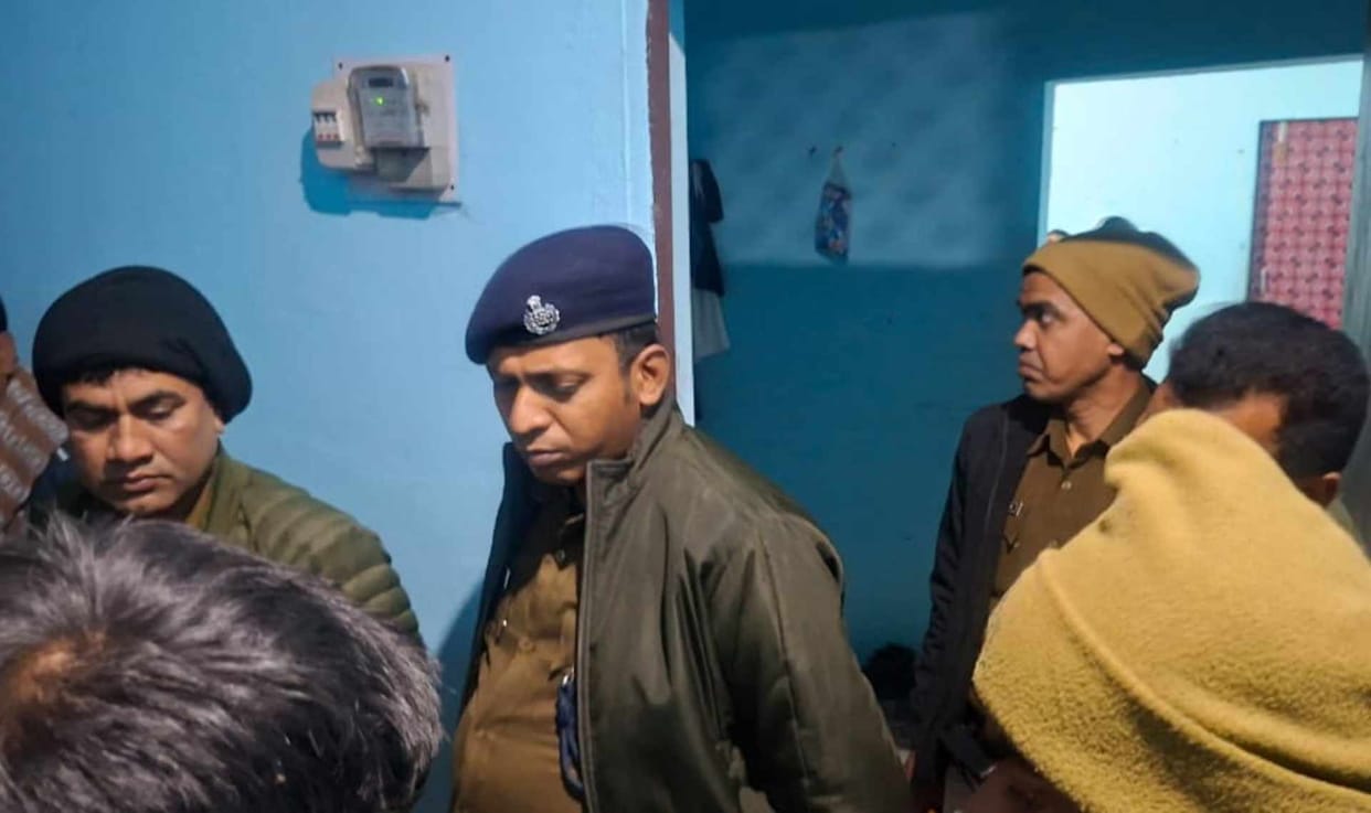 siwan fireman mundel kumar found hanging in daronda rented room case