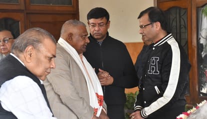 Kanpur farewell to Shriprakash Jaiswal Anant Mishra Devendra Singh Bhole and Surendra Maithani paid tribute