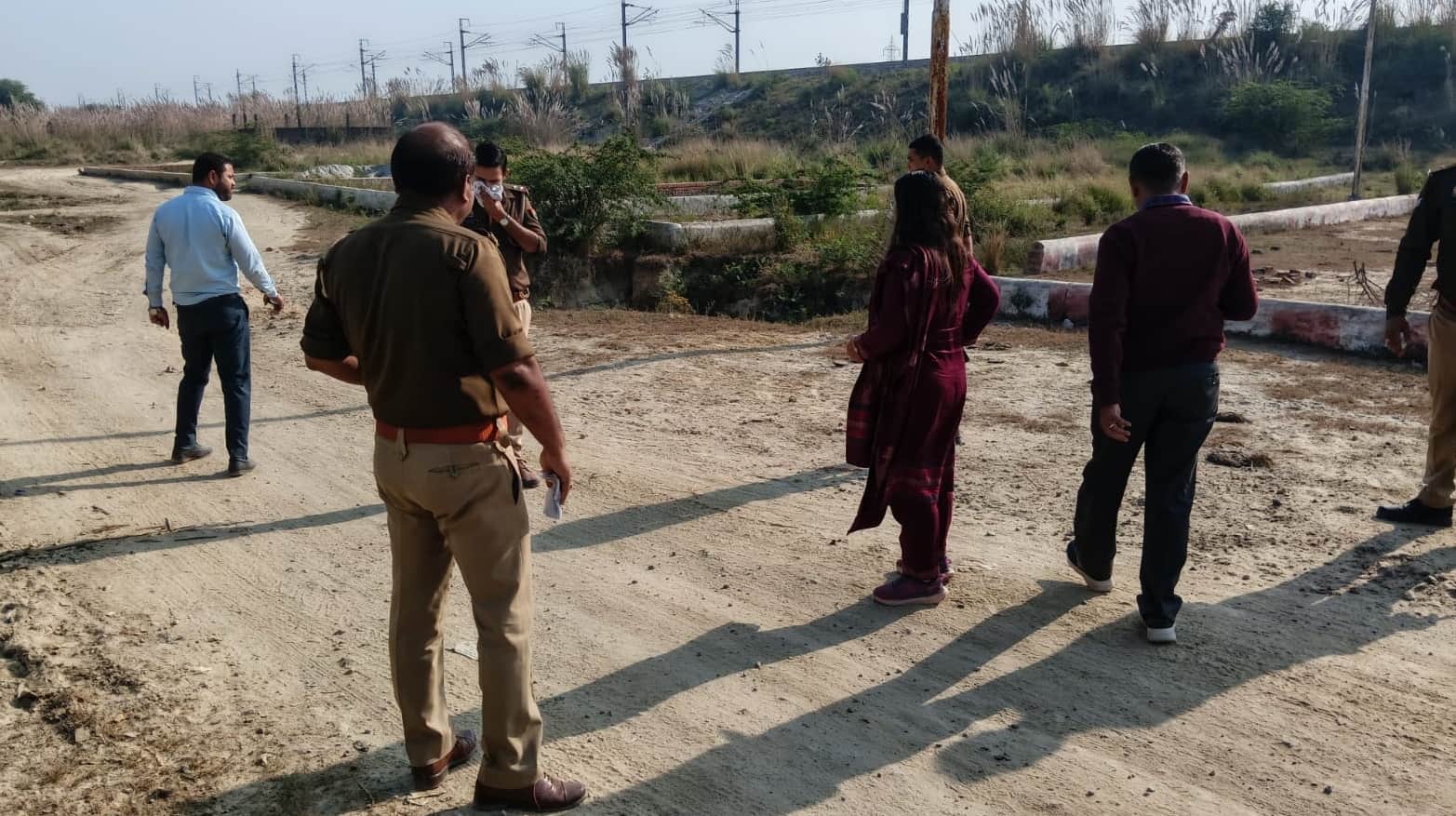 Kanpur Stone pelting on KDA team indecency with inspector and constable report against eight two arrested