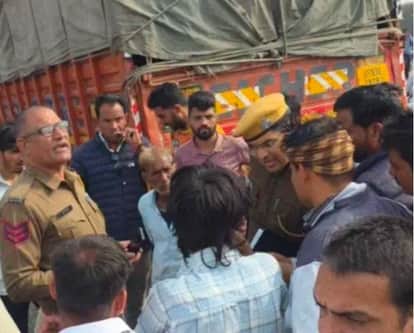 The havoc of speed...A horrific road accident on the Manoharpur-Dausa highway...An Eco car was crushed to