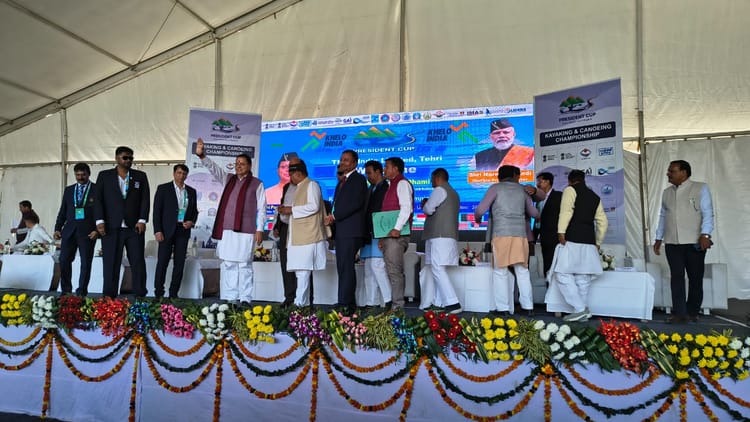 Tehri: 18 स्वर्ण और 47 पदकों के साथ भारत बना इंटरनेशनल प्रेसिडेंट कप का सिरमौर, सीएम धामी ने दी ट्रॉफी