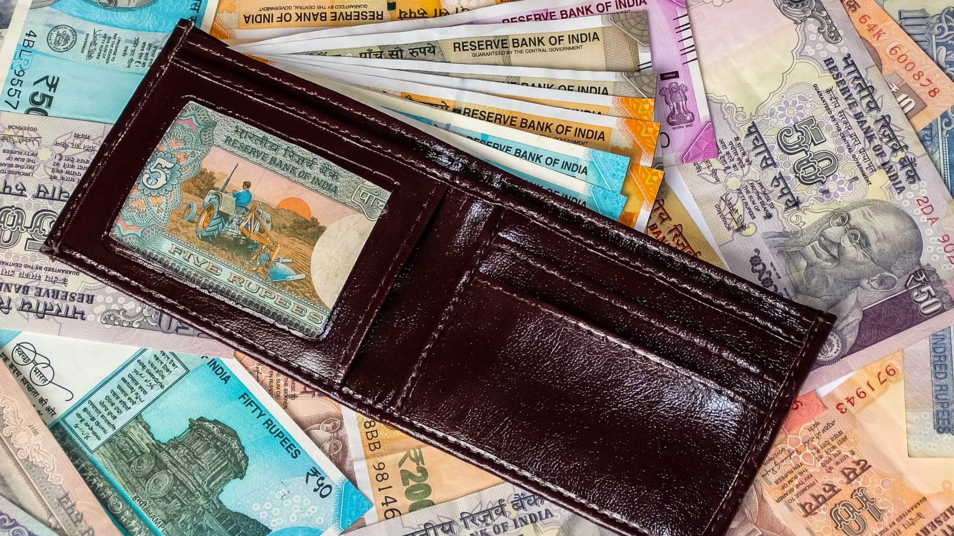 Feng Shui Tips there will never be a shortage of money in your wallet  .