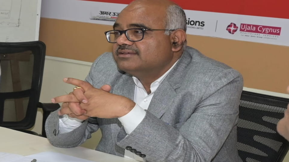 Kanpur: DM said SIR form can be submitted by just filling name and address