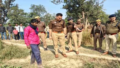 Body of a boy who had gone to a wedding procession found lying in a field, suspicion of murder