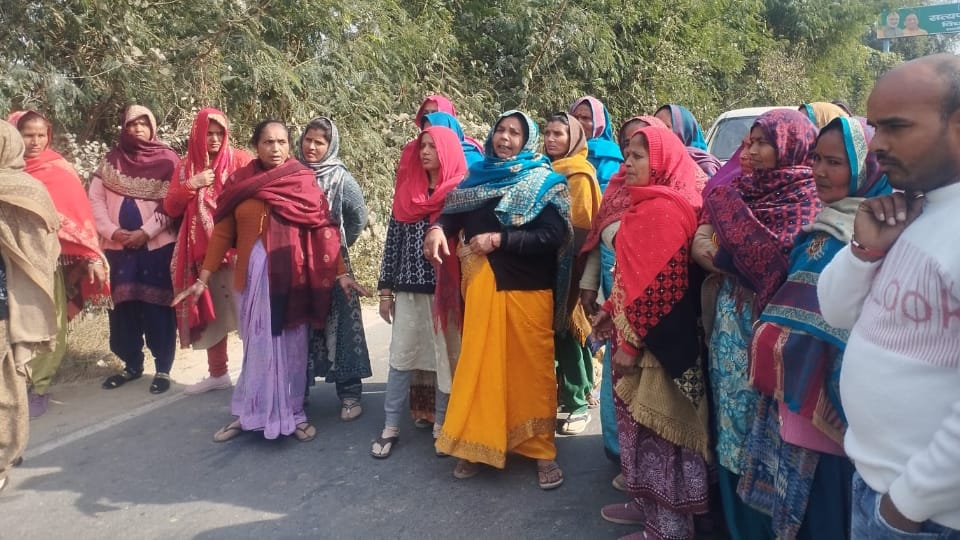 BLO Sarvesh Singh tension increased as the last date for SIR feeding was approaching in moradabad
