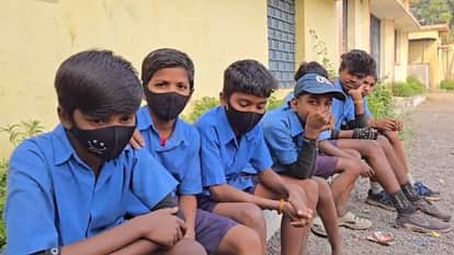 Balod Mask School Students face smoke ash and stench to study battling rice mill ash