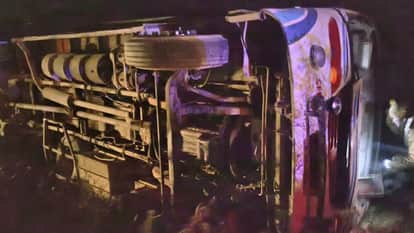 Private bus overturns in Lakhimpur Kheri
