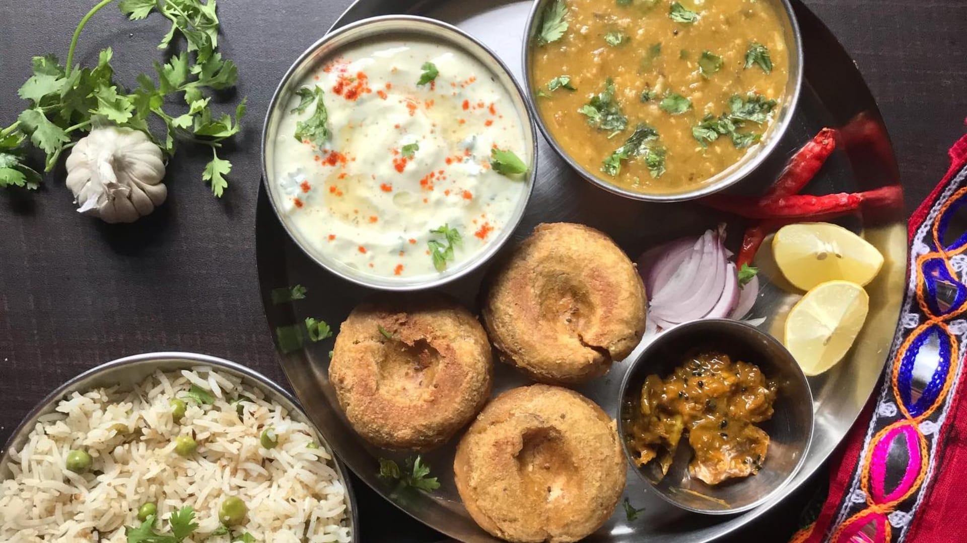 how to make dal bafle at home in hindi dal bafle kaise banate hain