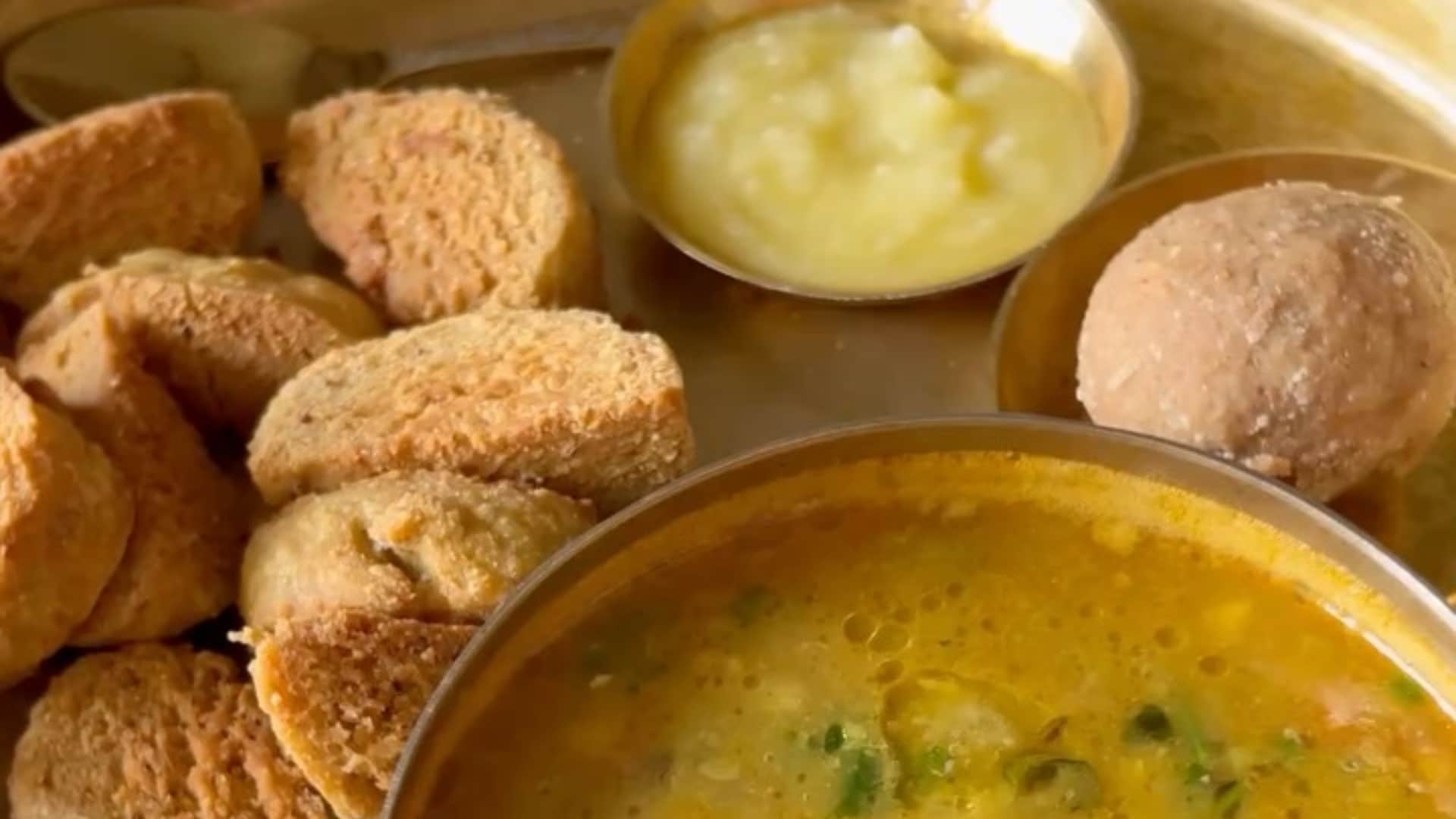 how to make dal bafle at home in hindi dal bafle kaise banate hain