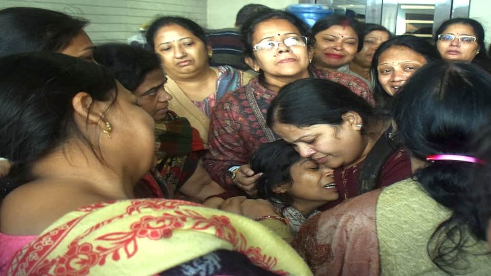 Two MBBS students die in road accident in Agra, family uproar