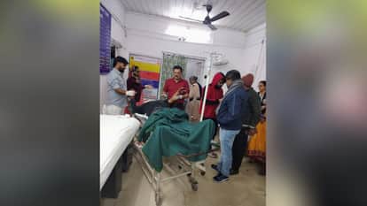 Bihar: Criminals emboldened, railway employee attacked with knife during snatching