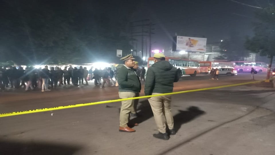 police get Information about bomb found at ISBT station in Agra