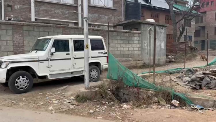 https://staticimg.amarujala.com/assets/images/2025/12/01/jamama-kashamara-ma-enaaaiie-ka-chhapa_e210098d59d4e793278c94b3df707852.jpeg?dpr=1.0&w=750
