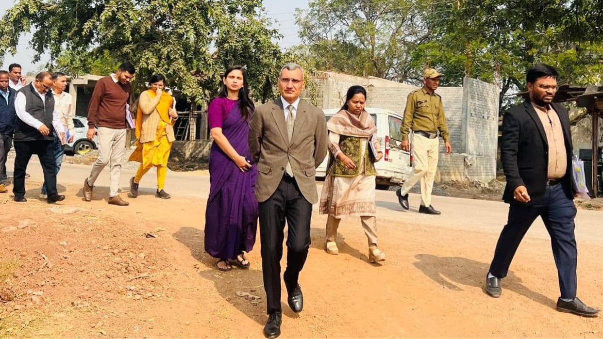 Collector inspected preparations for state level Guru Ghasidas Jayanti program in Navagarh in Bemetara