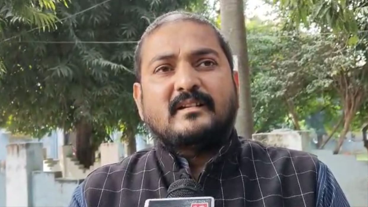 man announced reward of Rs 5.51 lakh for cutting off tongue of Minister Sanjay Nishad in ballia