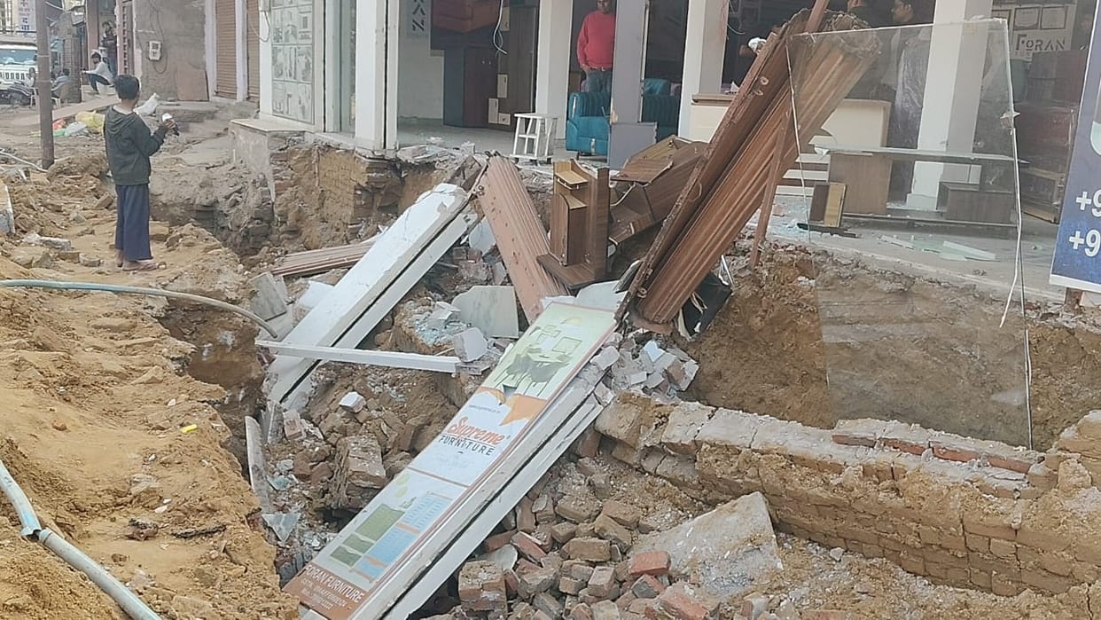 Furniture Showroom Collapses During Drain Excavation in Agra