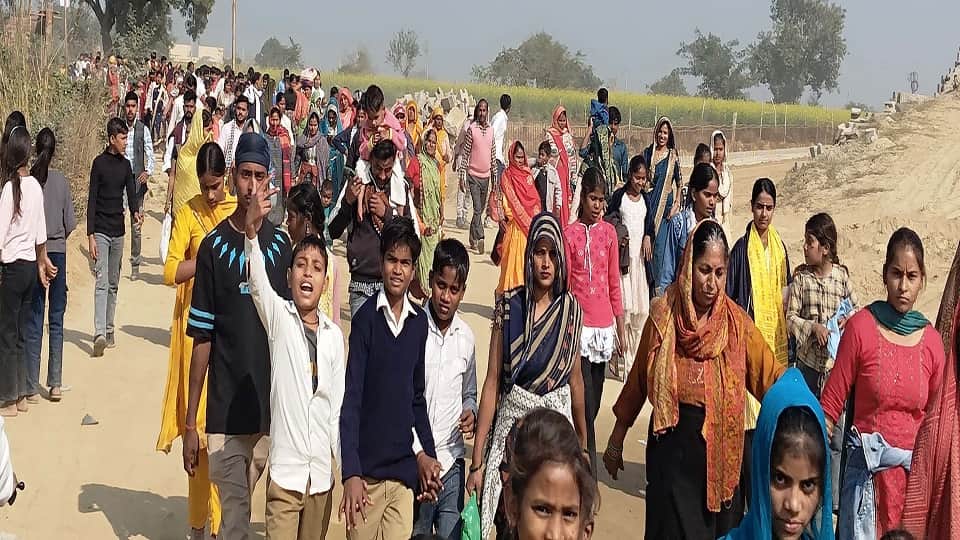 Panchkosi Parikrama organised in Kasganj during Margashirsha fair
