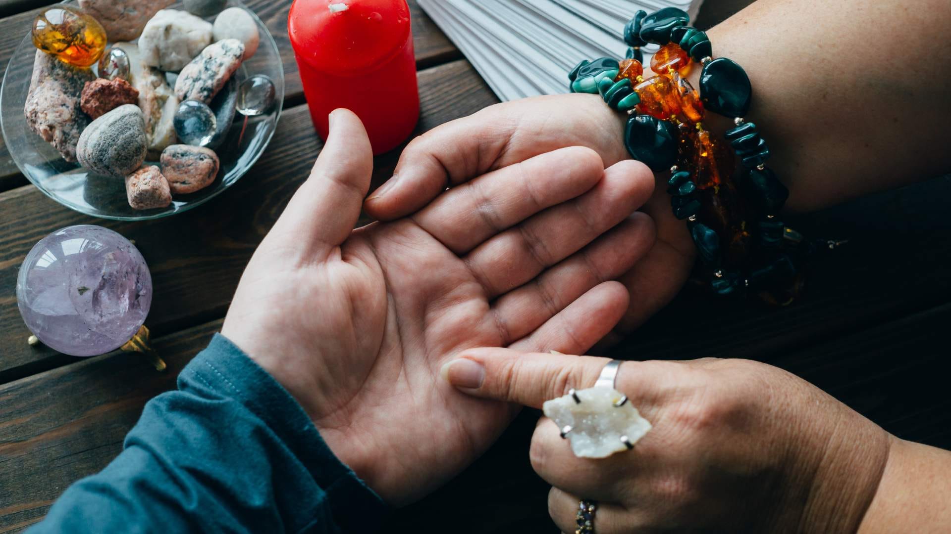 Lucky Palmistry Sign these lines on palm bring money wealth and prosperity