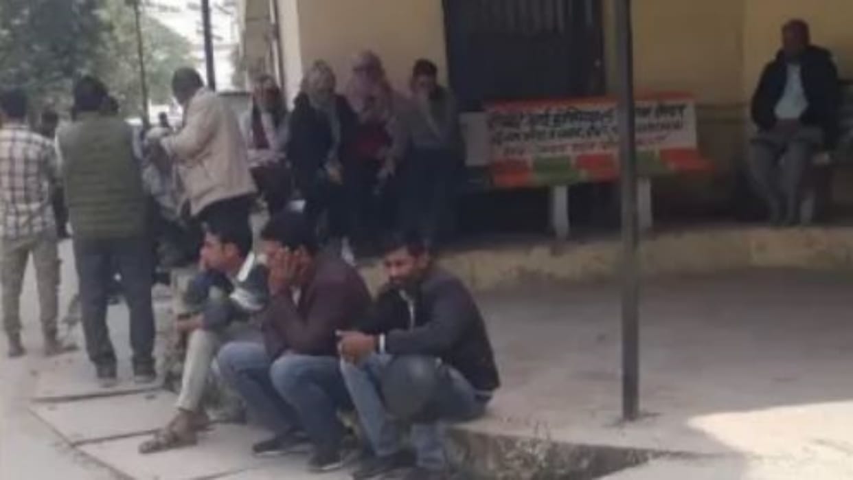 Sikar News: Train Runs Over Youth and Girl Walking on Tracks with Earphones, Both Die on the Spot