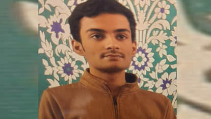 Kanpur: Intermediate student commits suicide by jumping in front of train