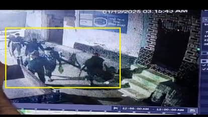 family hostage and robbed in Bharatri village