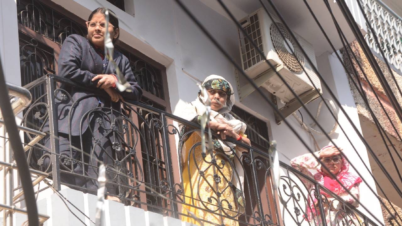 UP: NIA raids Dr Shaheen's home; neighbors panic after seeing several police jeeps; say this...